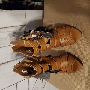 💞Two Lips feathered boho heels